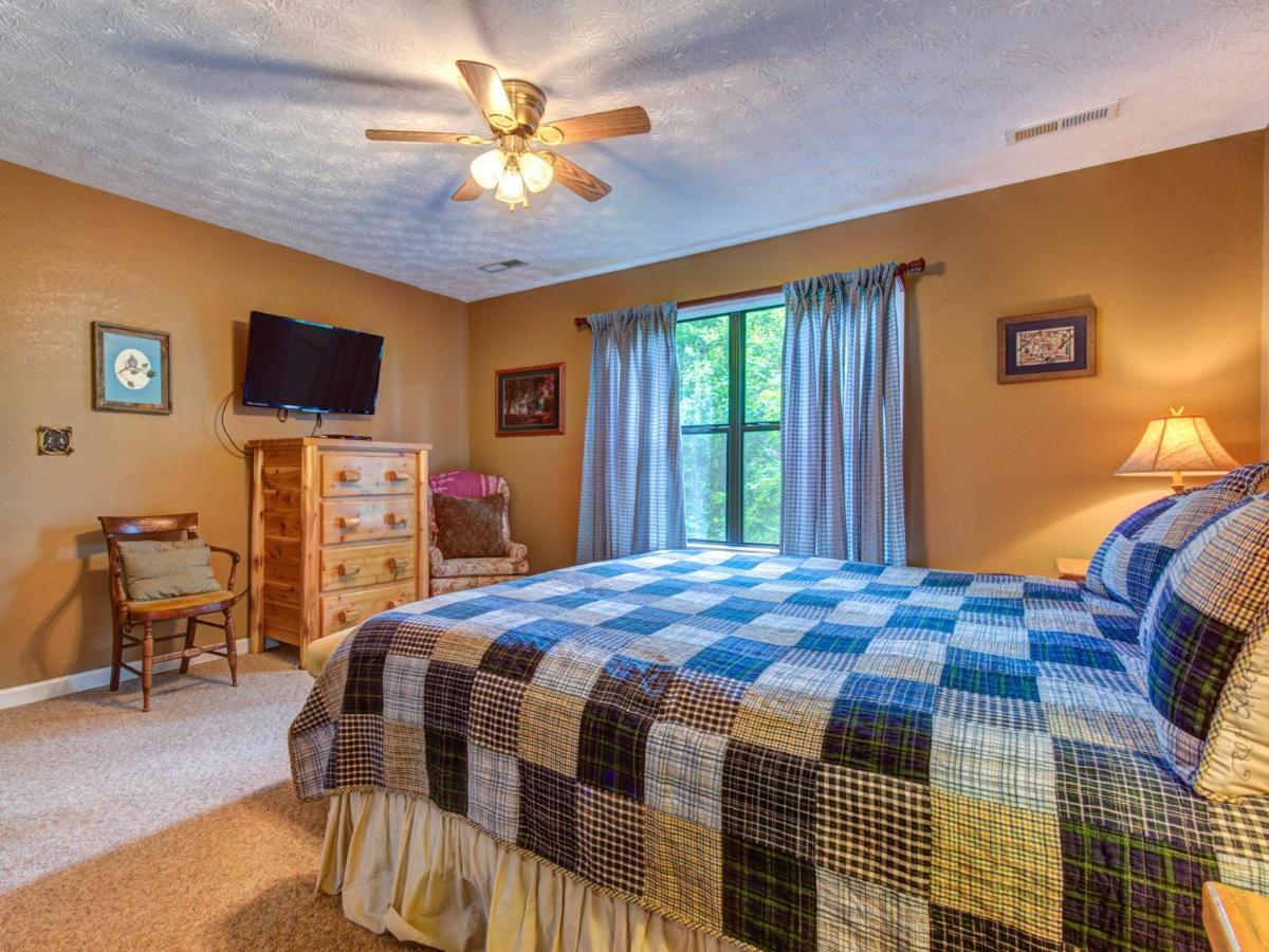 גטלינבורג Great Expectations, 3 Bedrooms, Fireplace, Pool Table, Hot Tub, Sleeps 10 מראה חיצוני תמונה