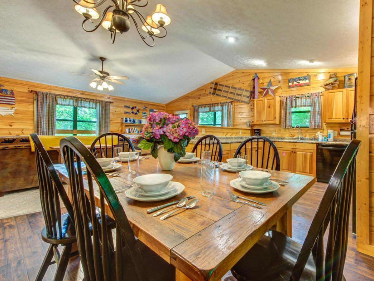 גטלינבורג Great Expectations, 3 Bedrooms, Fireplace, Pool Table, Hot Tub, Sleeps 10 מראה חיצוני תמונה